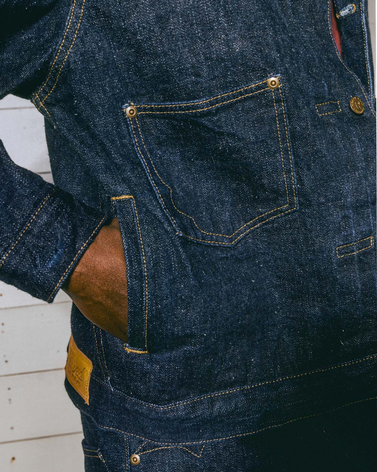 15.5oz Selvedge Denim Trucker Jacket - Rinsed Indigo - Image 4