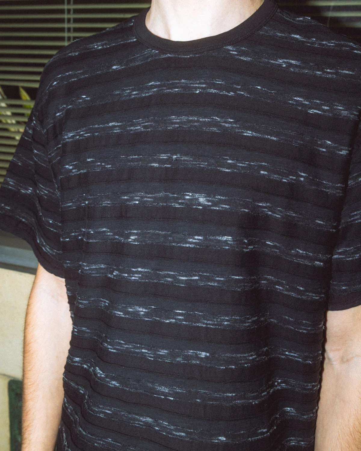 Casey Striped T-shirt - Black/Black - Image 4